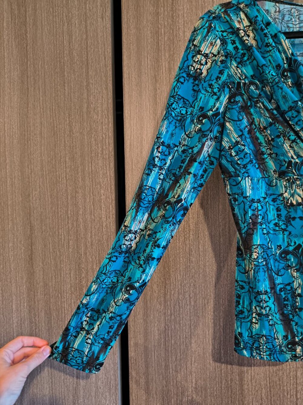 Perception Concept Blue Multi Patterend Long Sleeve V-Neck Blouse Party Office - Picture 2 of 8